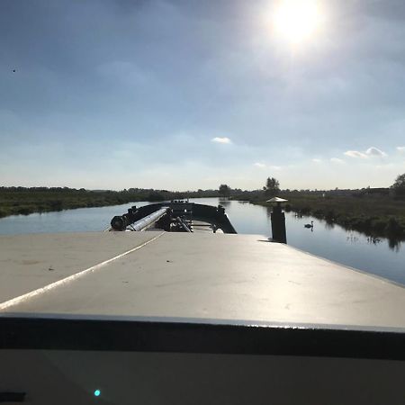 Hotel Barge Waternimf Ely Exteriör bild